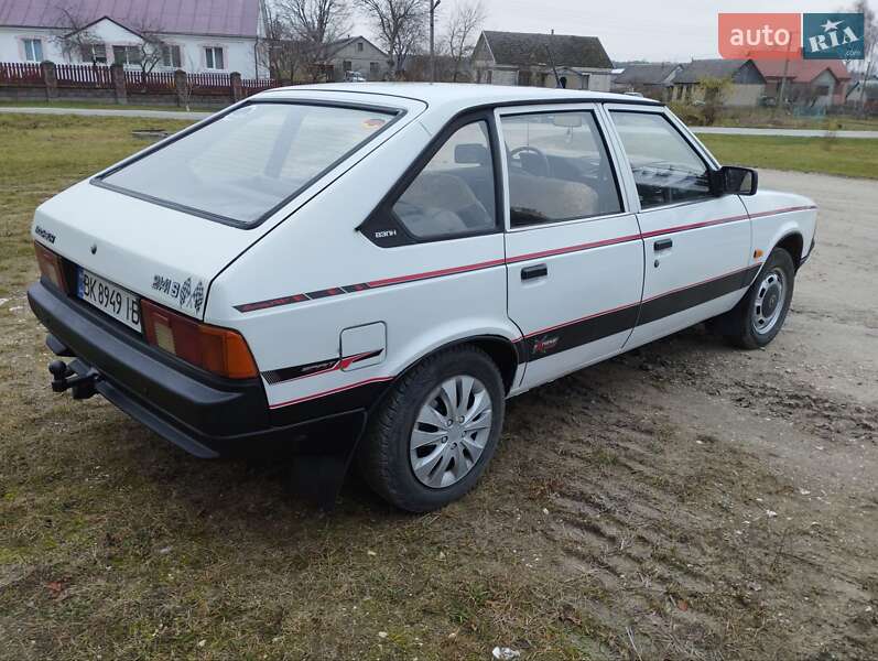 Хэтчбек Москвич/АЗЛК 2141 1992 в Кременце