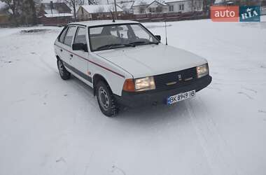 Хетчбек Москвич/АЗЛК 2141 1992 в Кременці