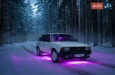 Хэтчбек Москвич/АЗЛК 2141 1992 в Кривом Роге