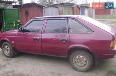 Хетчбек Москвич/АЗЛК 2141 1993 в Краснограді