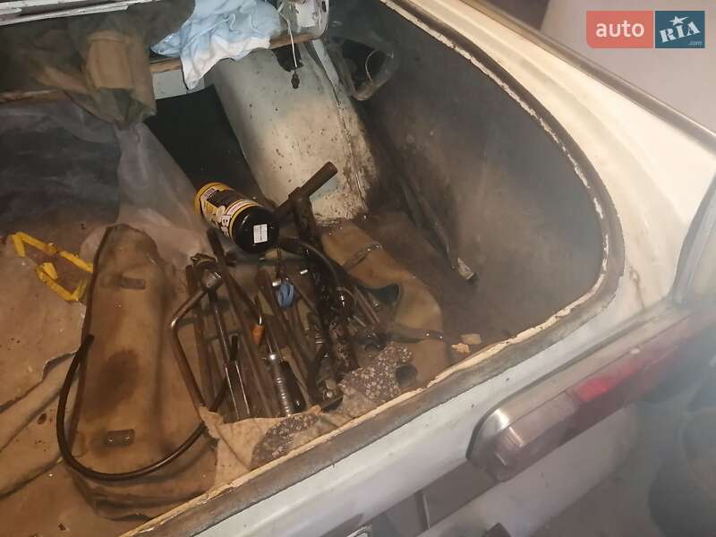Седан Москвич/АЗЛК 412 1990 в Броварах