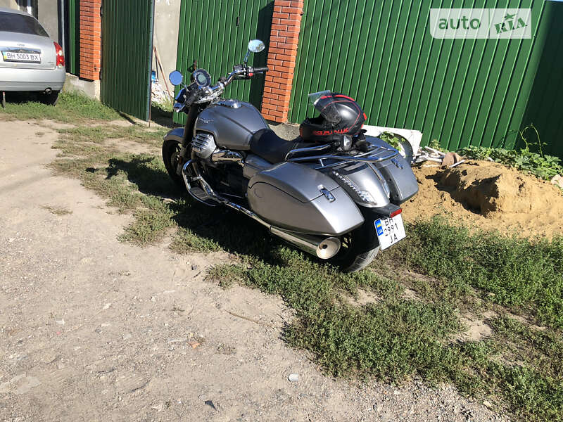 Moto Guzzi California 2013