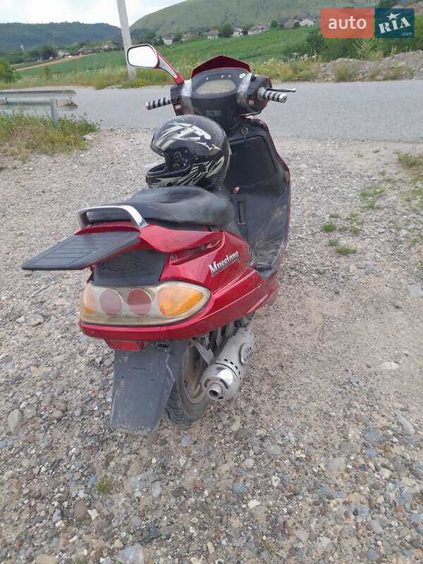 Скутер Musstang MT-125 2013 в Новоднестровске