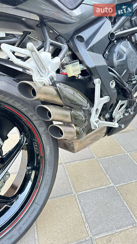 Мотоцикл Без обтекателей (Naked bike) Mv agusta Brutale 2015 в Киеве