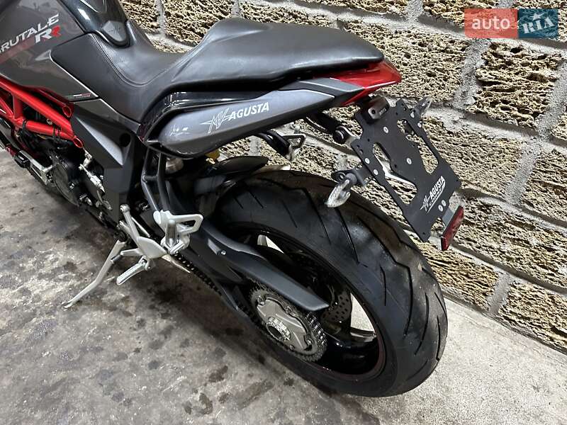 Мотоцикл Без обтекателей (Naked bike) Mv agusta Brutale 2015 в Одессе фото 3 Мотоцикл Без обтекателей (Naked bike) Mv agusta Brutale 2015 в Одессе