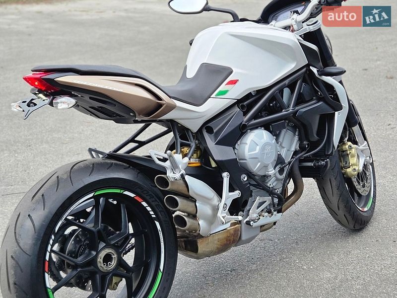 Мотоцикл Без обтекателей (Naked bike) Mv agusta Brutale 2013 в Киеве