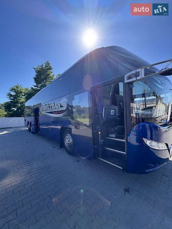 Туристический / Междугородний автобус Neoplan N 1218 2011 в 