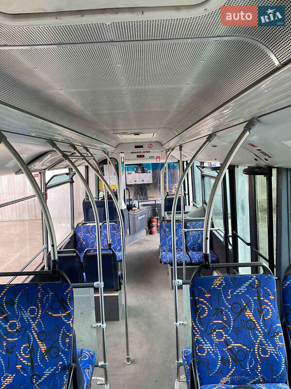 Міський автобус Neoplan N 4411 2000 в Чернівцях