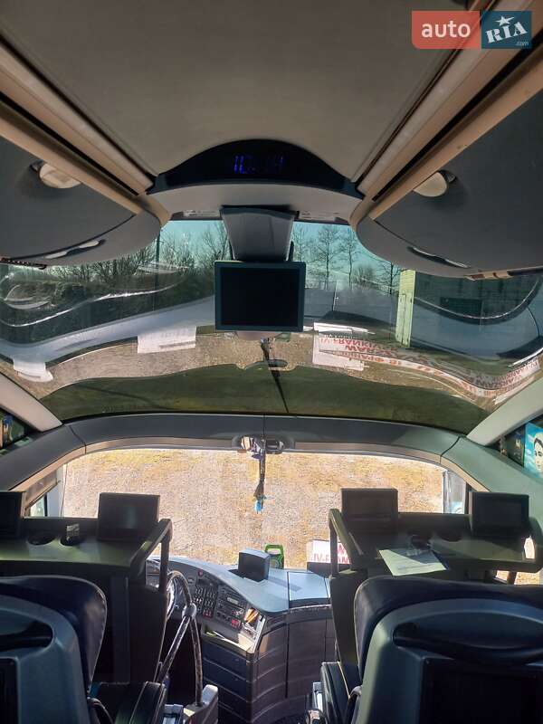 Туристический / Междугородний автобус Neoplan N 5217 2010 в Калуше