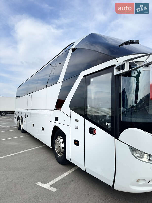 Туристичний / Міжміський автобус Neoplan N 5217 2011 в Чернівцях