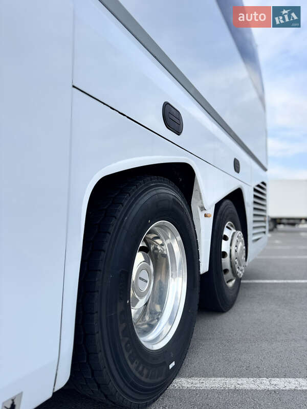Туристичний / Міжміський автобус Neoplan N 5217 2011 в Чернівцях