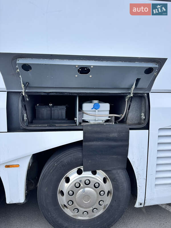 Туристичний / Міжміський автобус Neoplan N 5217 2011 в Чернівцях