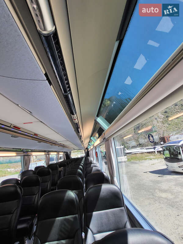 Туристичний / Міжміський автобус Neoplan N 2010 в Чернівцях