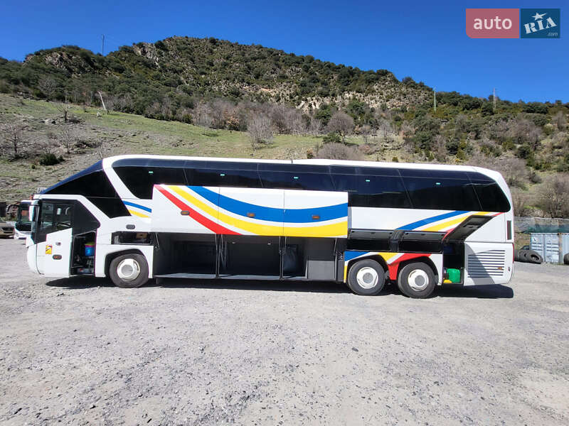 Туристичний / Міжміський автобус Neoplan N 2010 в Чернівцях