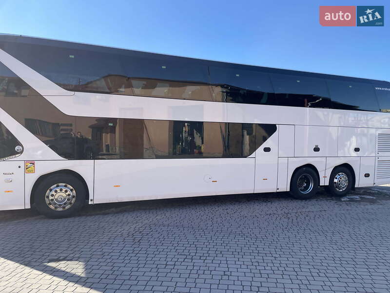 Туристический / Междугородний автобус Neoplan Skyliner 2019 в 