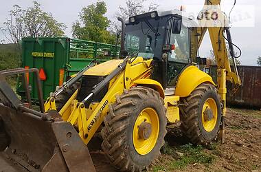 Екскаватор навантажувач New Holland B 2011 в Мукачевому