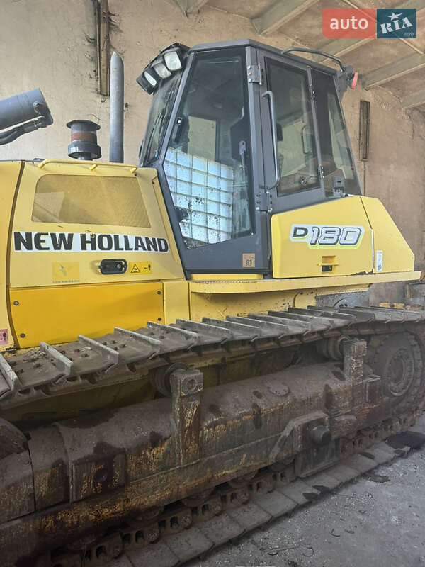 Бульдозер New Holland LB 2009 в Долине
