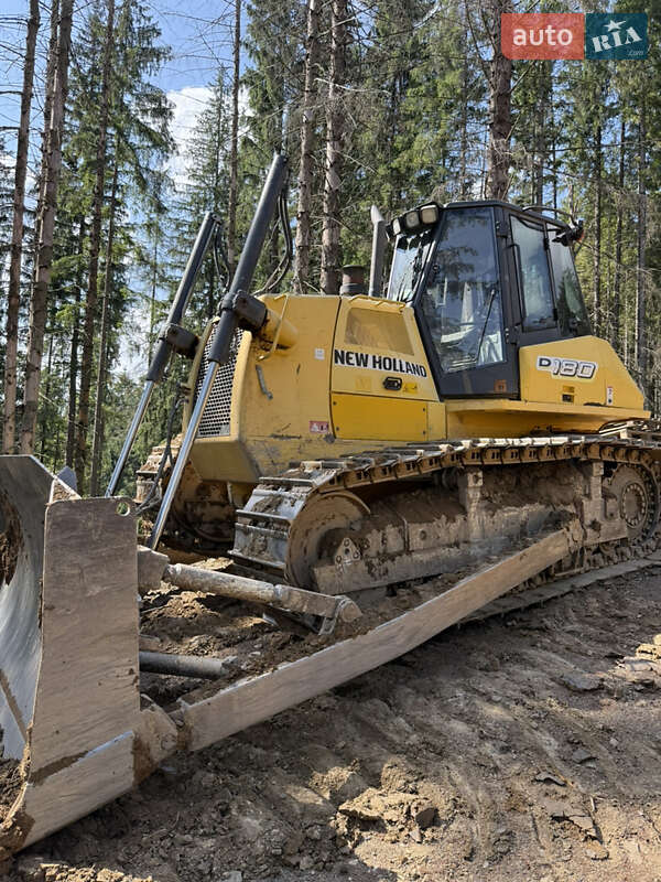 Бульдозер New Holland LB 2009 в Долине