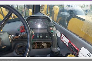 Телескопический погрузчик New Holland LM 2005 в 