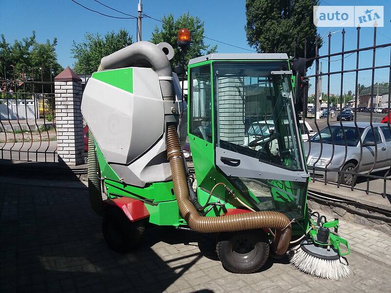 Уборочная машина Nilfisk Park Ranger 2007 в Киеве фото 3 Уборочная машина Nilfisk Park Ranger 2007 в Киеве