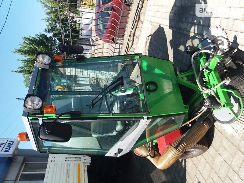 Уборочная машина Nilfisk Park Ranger 2007 в Киеве фото 4 Уборочная машина Nilfisk Park Ranger 2007 в Киеве