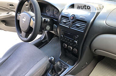 Седан Nissan Almera Classic 2011 в 