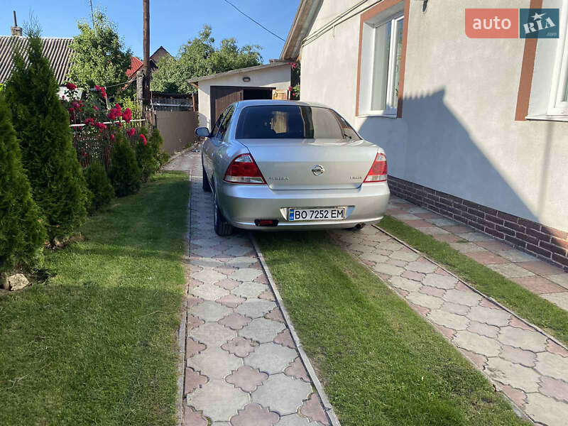 Седан Nissan Almera Classic 2011 в Гусятине