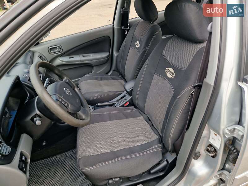 Седан Nissan Almera Classic 2010 в Миколаєві