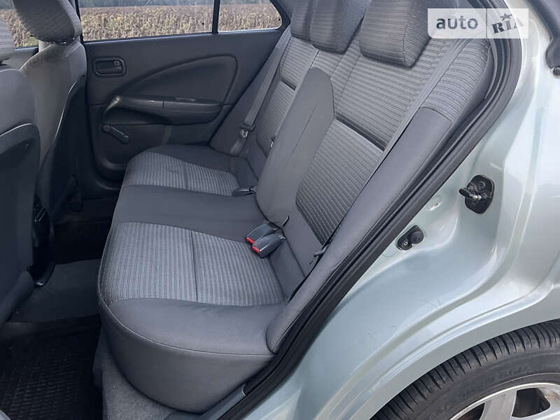 Седан Nissan Almera Classic 2007 в Мене