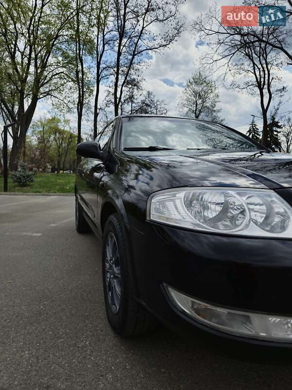 Седан Nissan Almera Classic 2007 в 