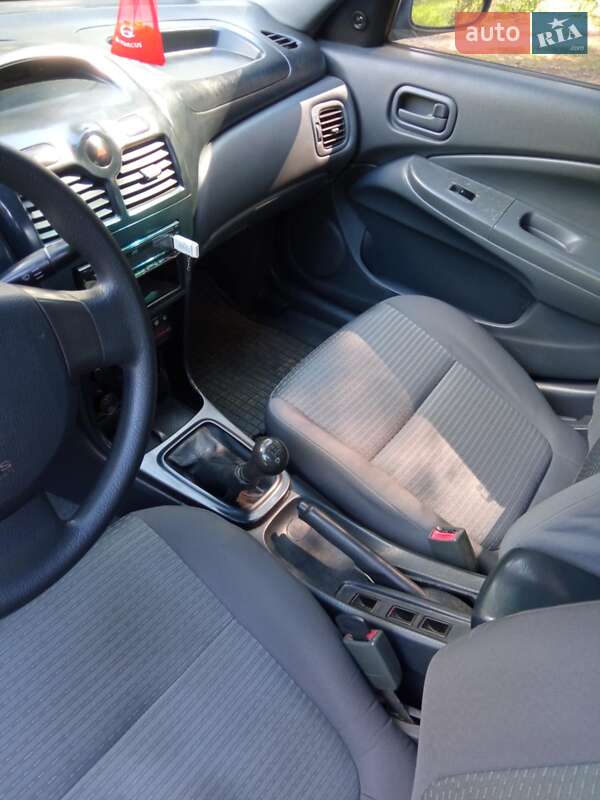 Седан Nissan Almera Classic 2006 в Киеве