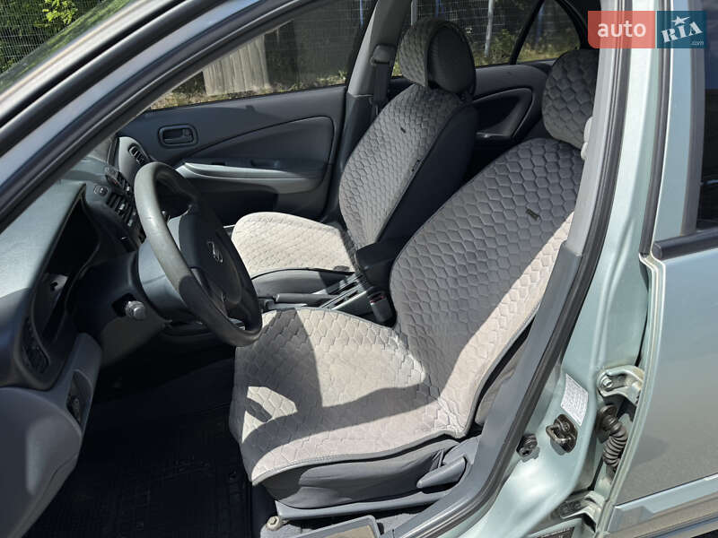 Седан Nissan Almera Classic 2007 в Киеве