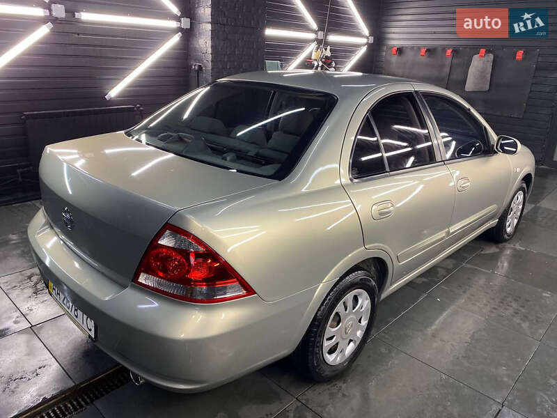 Седан Nissan Almera Classic 2006 в Киеве