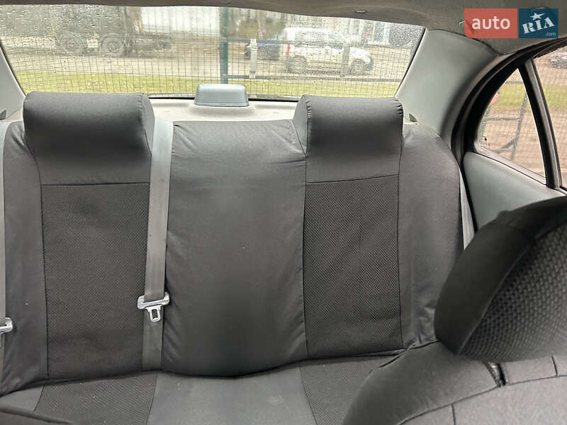 Седан Nissan Almera Classic 2007 в Запорожье