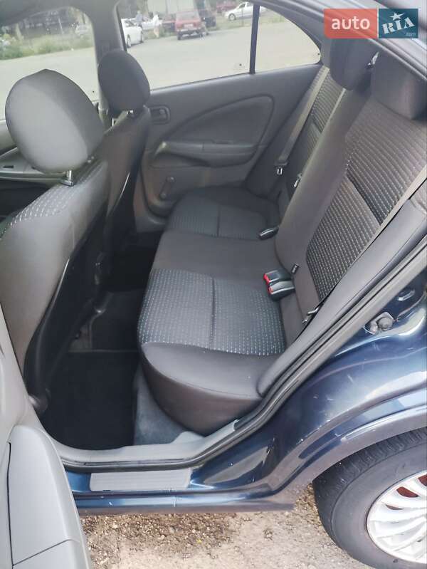 Седан Nissan Almera Classic 2008 в Запорожье