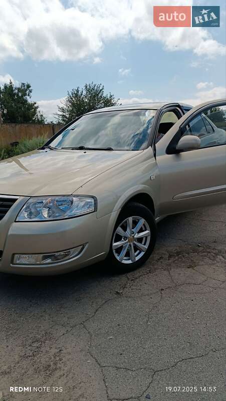 Седан Nissan Almera Classic 2008 в Золотоноше