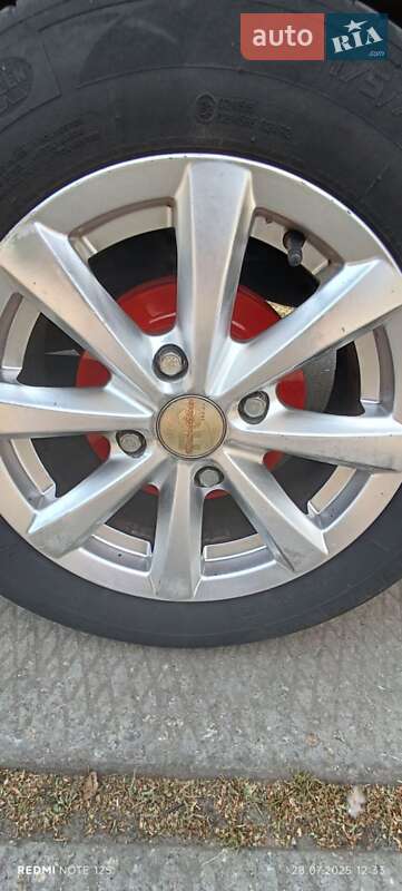 Седан Nissan Almera Classic 2008 в Золотоноше