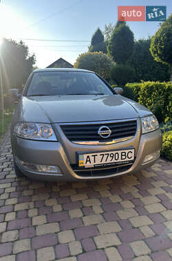 Седан Nissan Almera Classic 2011 в Ивано-Франковске
