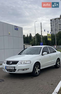 Седан Nissan Almera Classic 2011 в Киеве