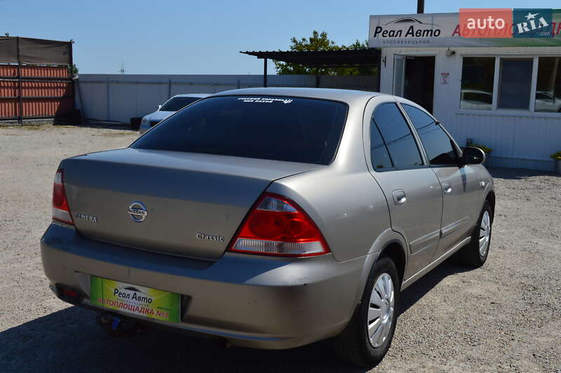 Седан Nissan Almera Classic 2011 в Кропивницком
