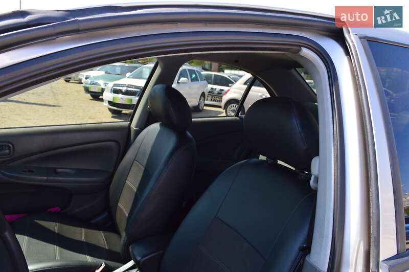 Седан Nissan Almera Classic 2011 в Кропивницком