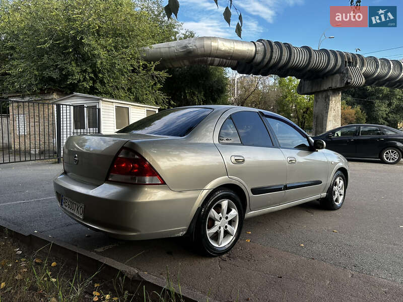 Седан Nissan Almera Classic 2006 в Киеве