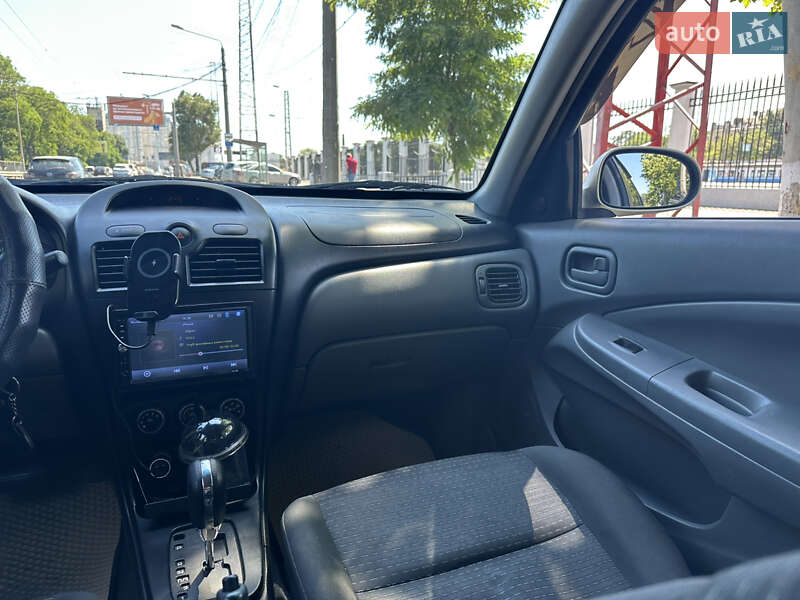 Седан Nissan Almera Classic 2008 в Одессе