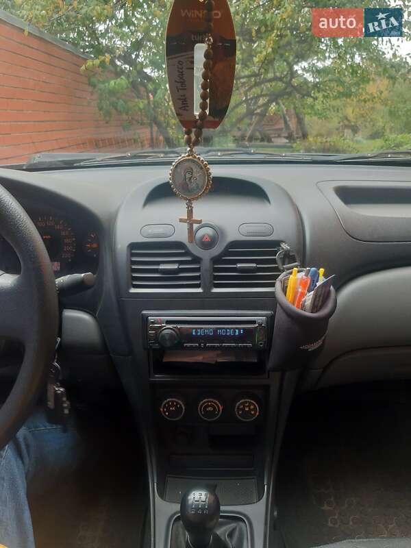Седан Nissan Almera Classic 2010 в Охтирці