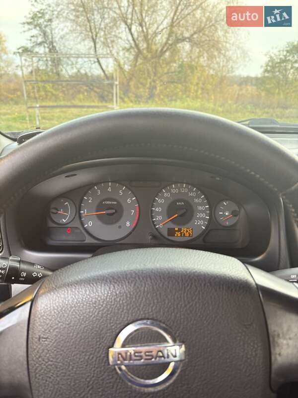 Седан Nissan Almera Classic 2010 в Полтаве