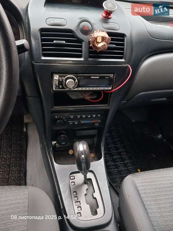 Седан Nissan Almera Classic 2007 в Ахтырке