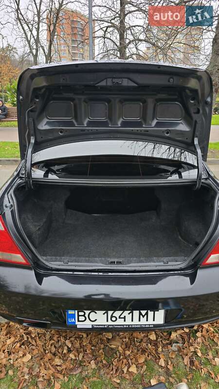 Седан Nissan Almera Classic 2008 в Кременчуці