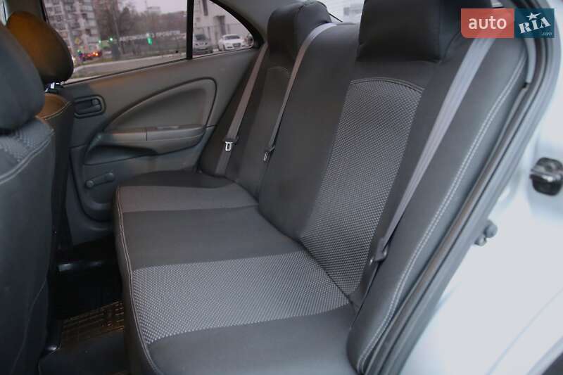 Седан Nissan Almera Classic 2008 в Харькове