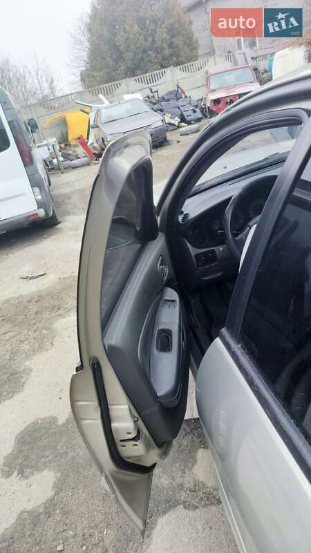 Седан Nissan Almera Classic 2008 в Остроге