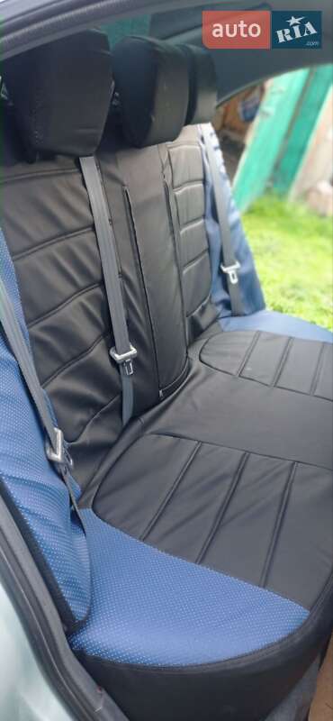 Седан Nissan Almera Classic 2006 в Малине